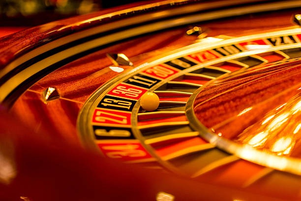 gmtoto88 mobile app interface showing football betting markets and live dealer games